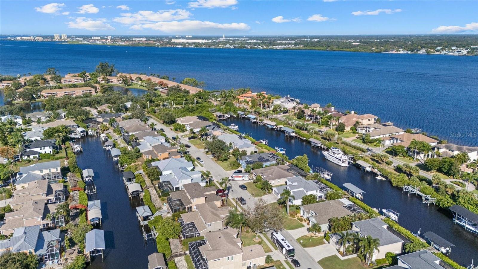 RIVERDALE - Residential