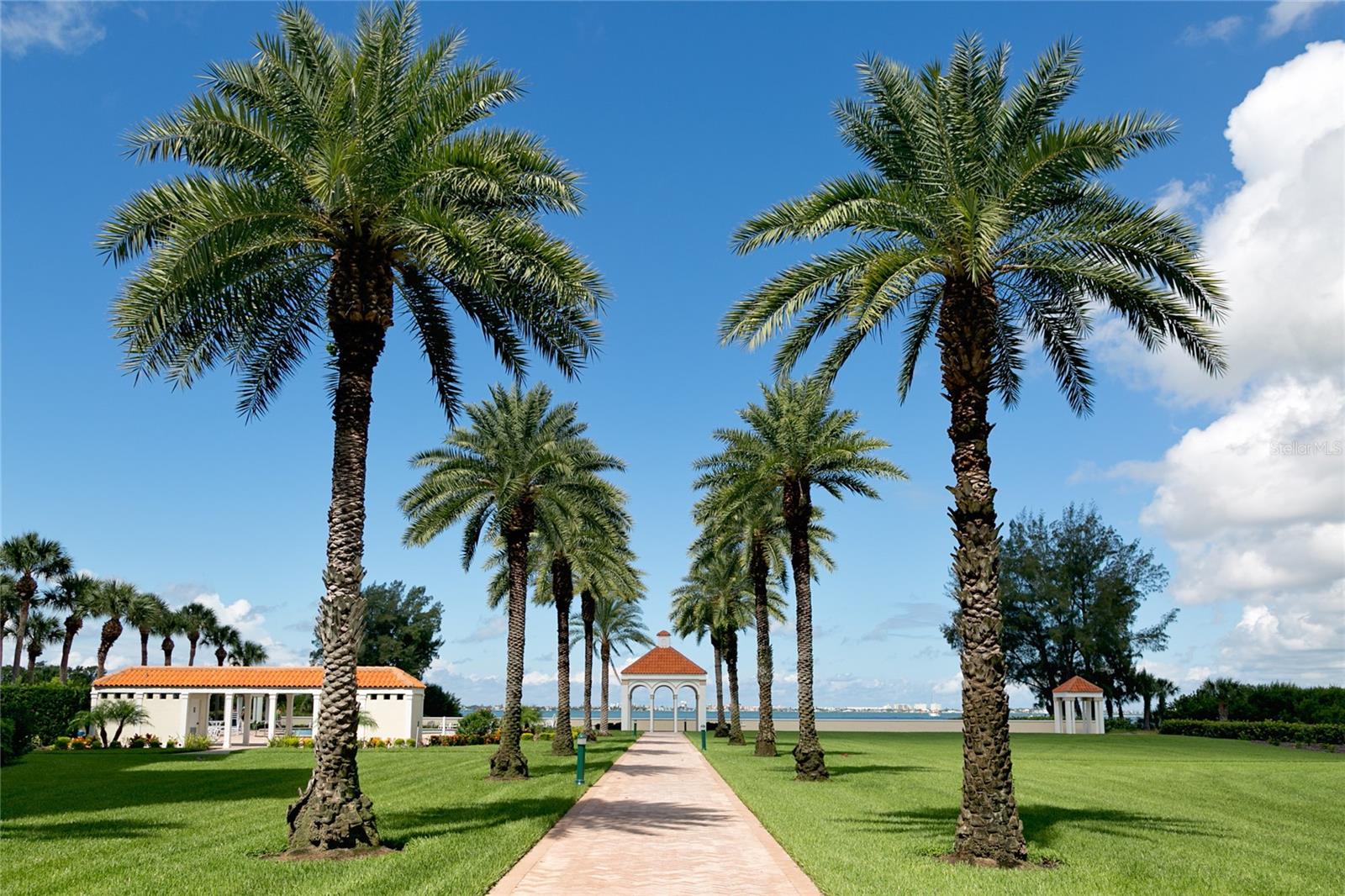 DOLPHIN CAY ANTIGUA - Residential
