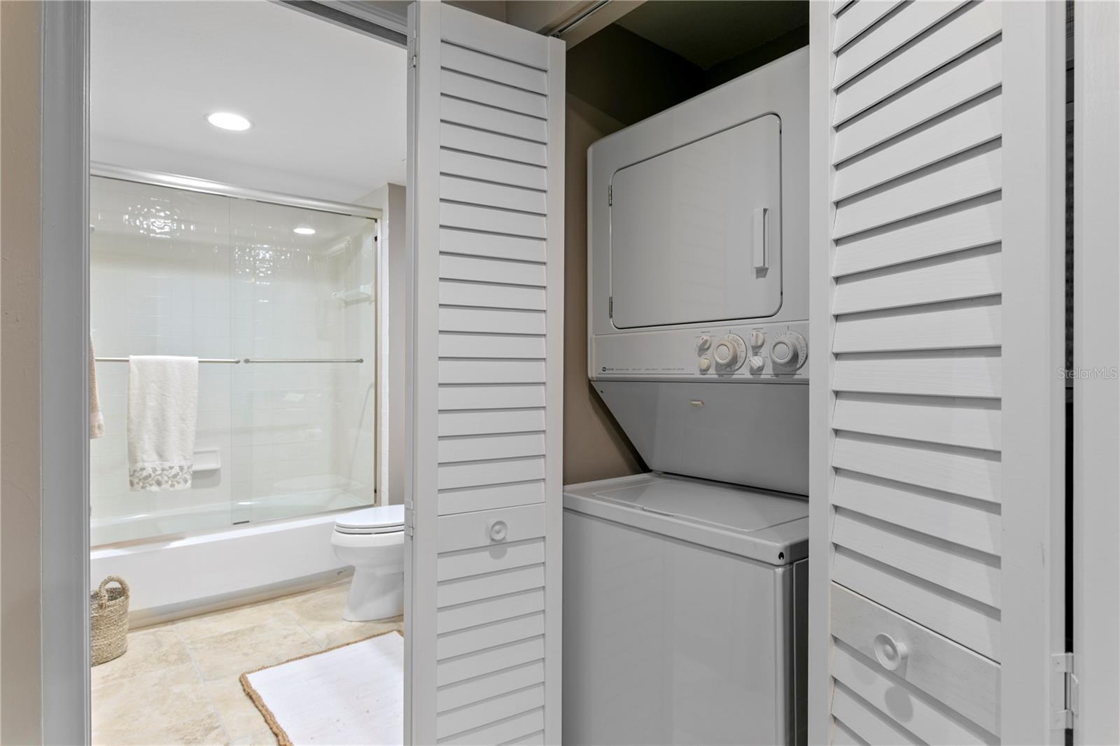 DOLPHIN CAY ANTIGUA - Residential