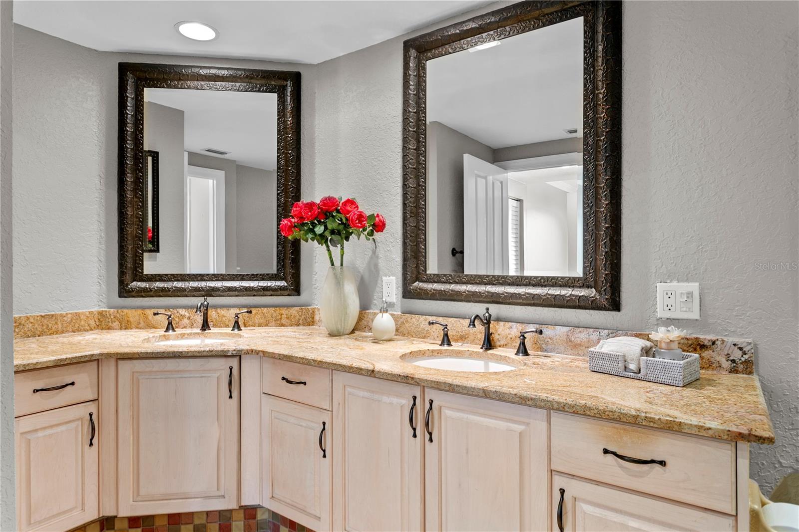 DOLPHIN CAY ANTIGUA - Residential