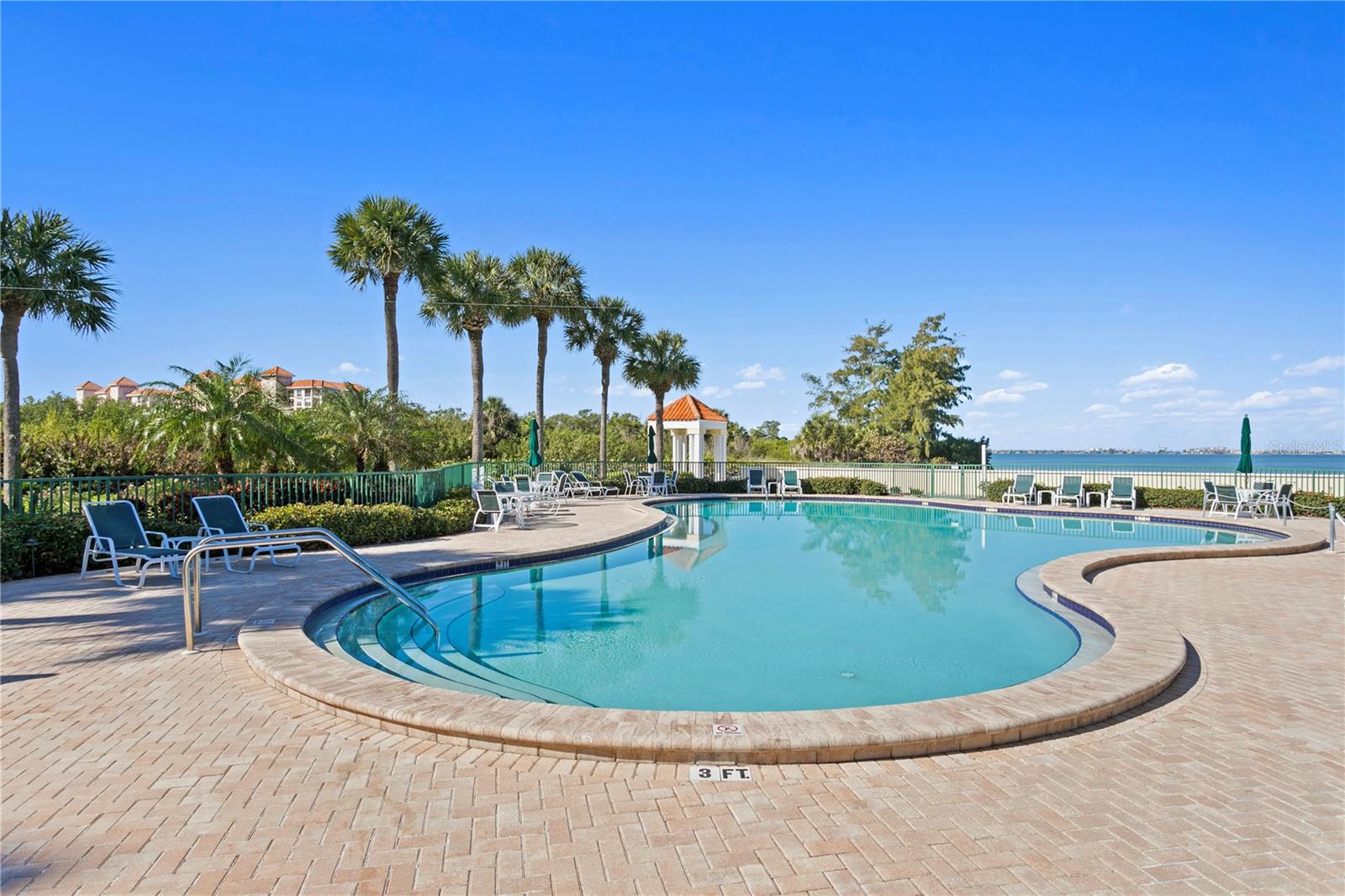 DOLPHIN CAY ANTIGUA - Residential