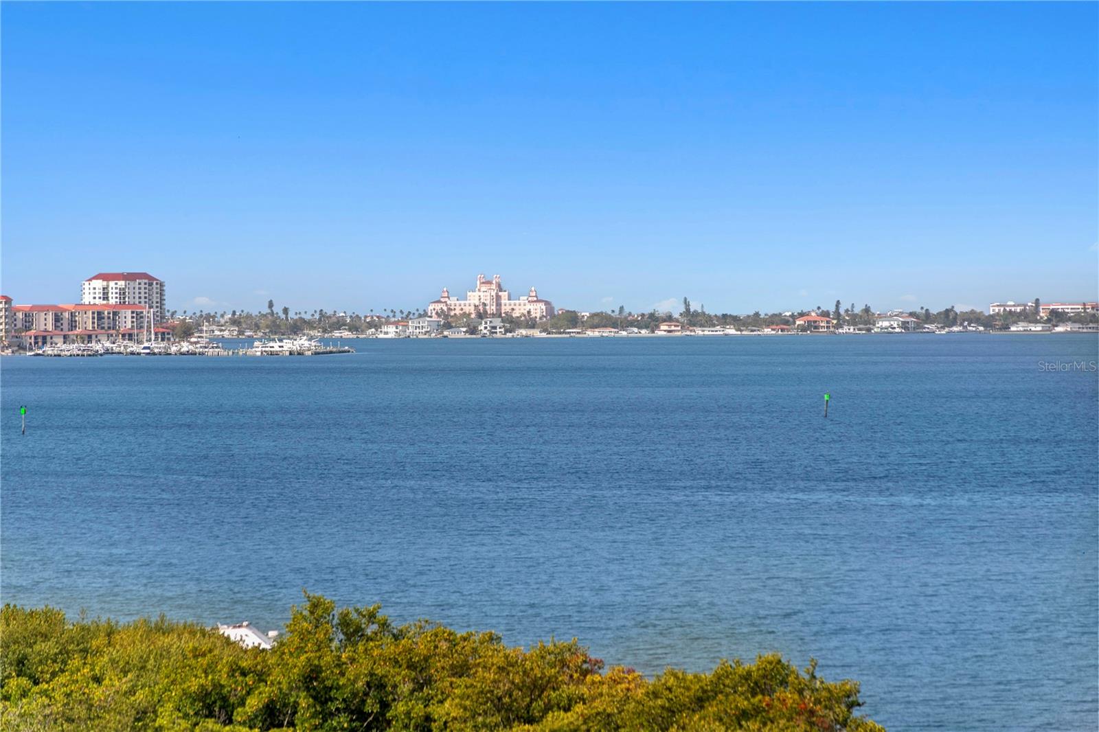 DOLPHIN CAY ANTIGUA - Residential