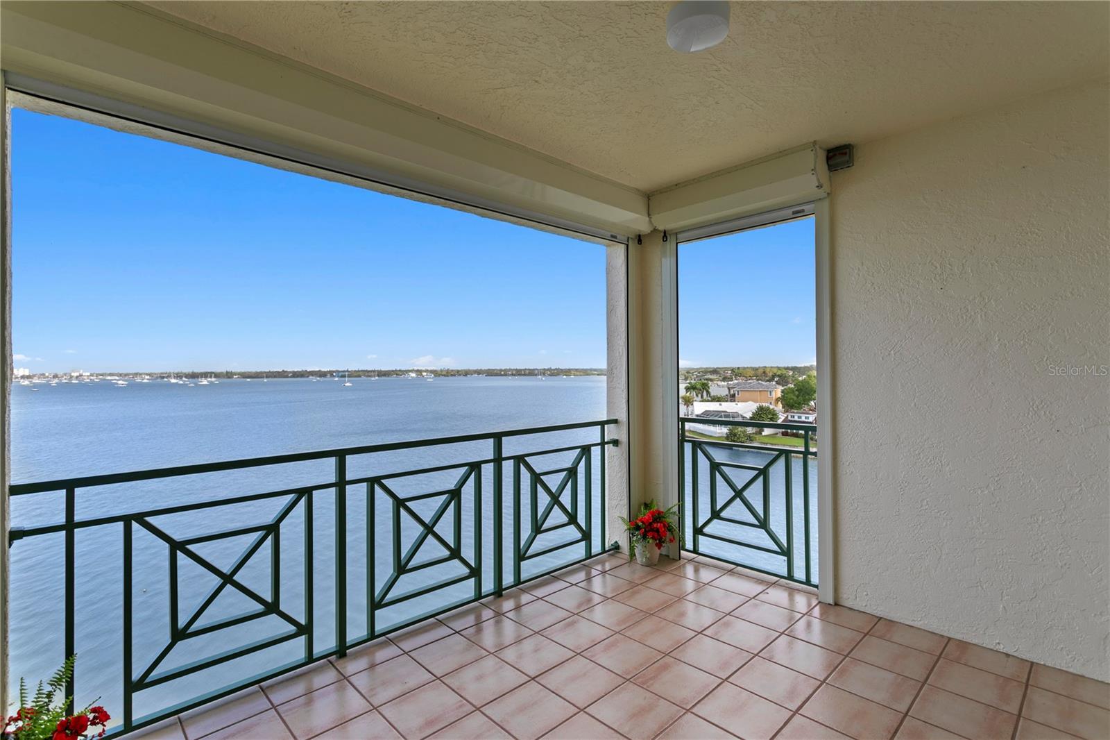 DOLPHIN CAY ANTIGUA - Residential