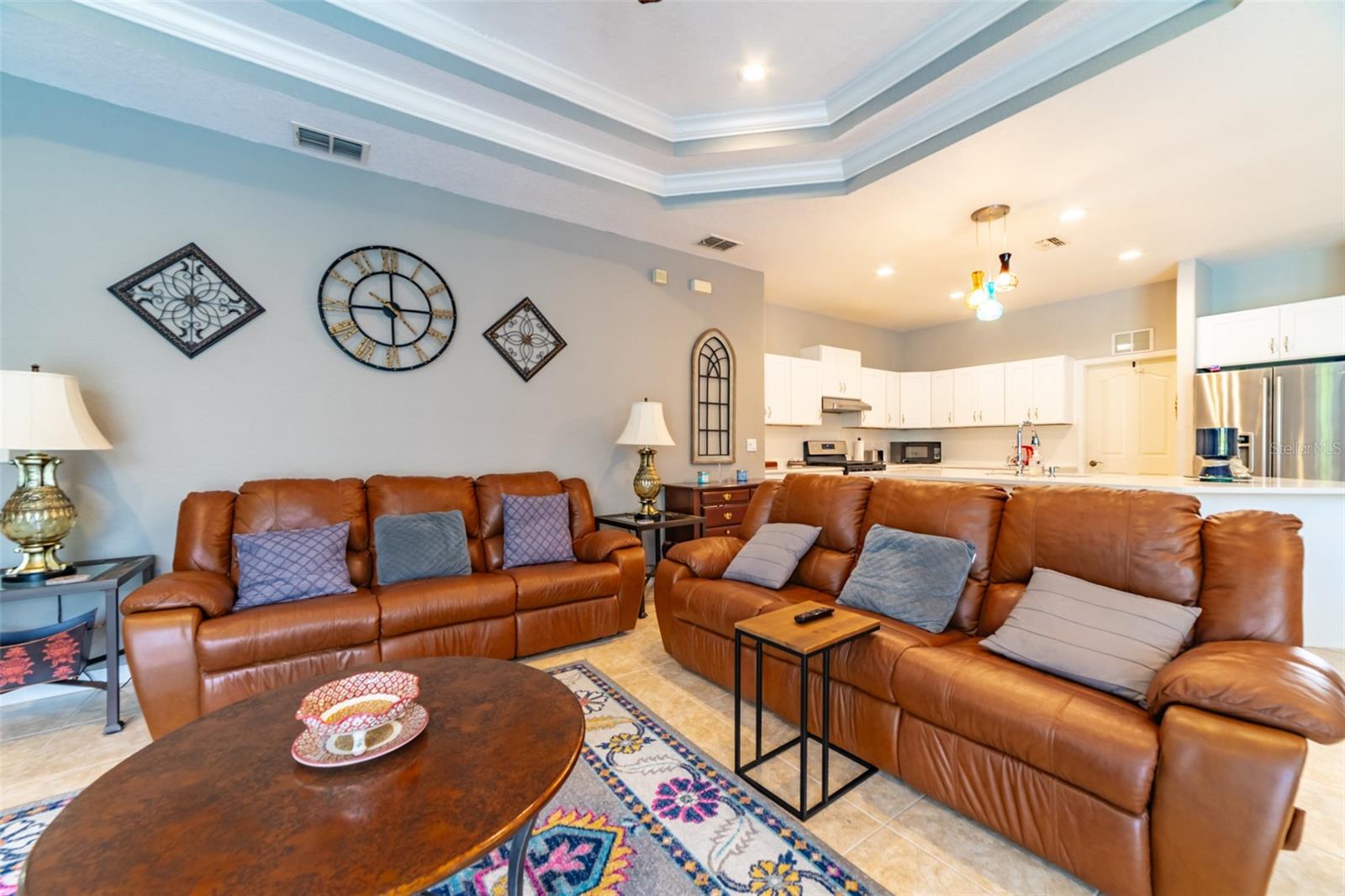 HERNANDO OAKS PH 1 - Residential