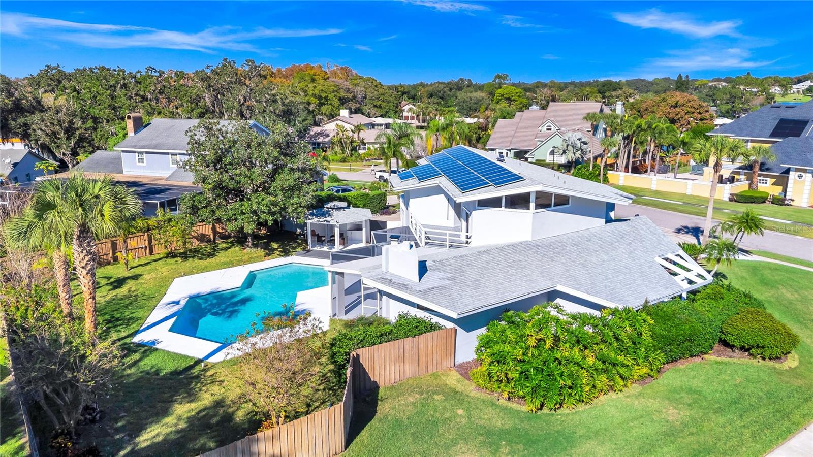 8922 BAY COVE COURT
