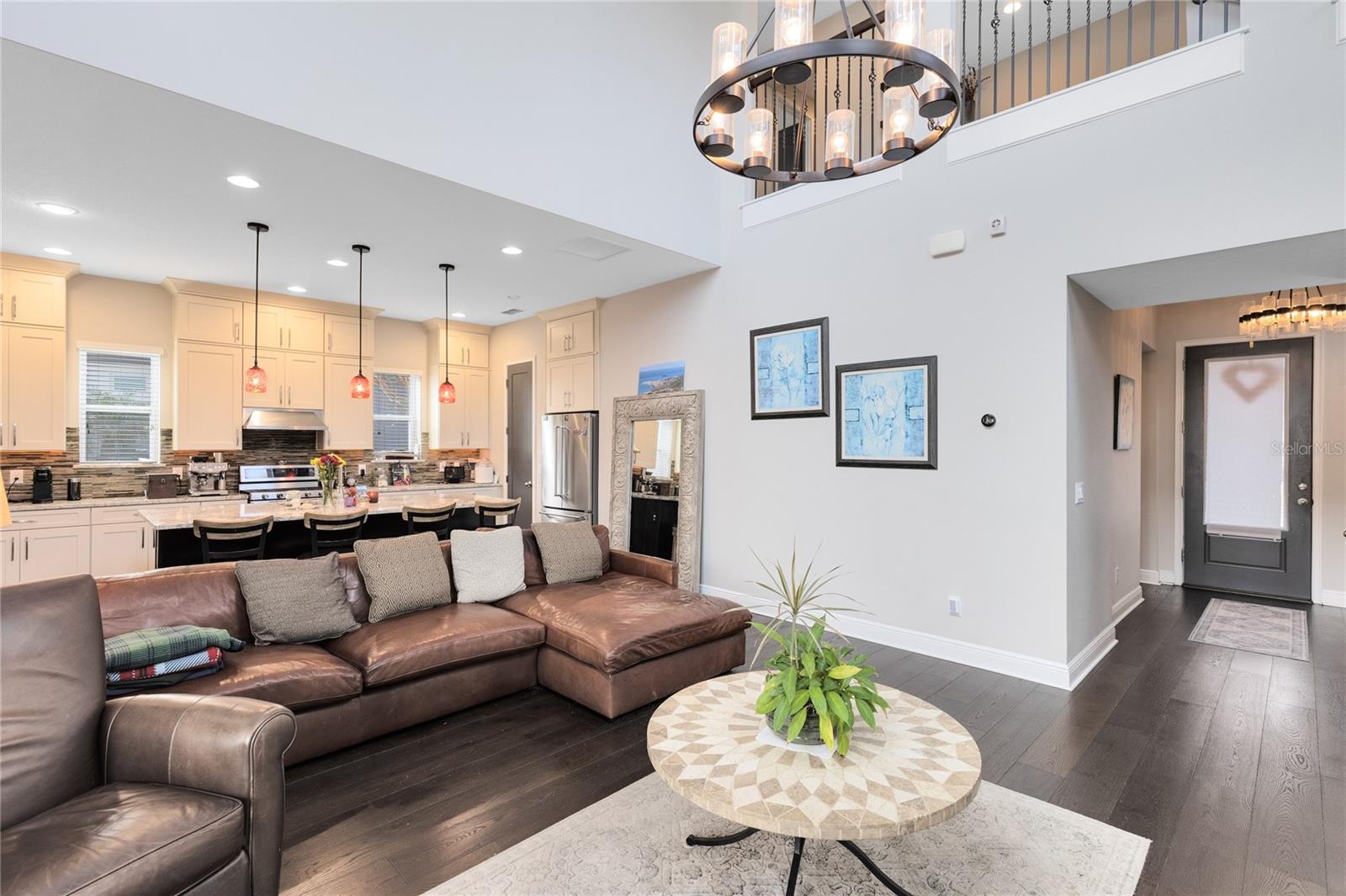 13153 LESSING AVENUE