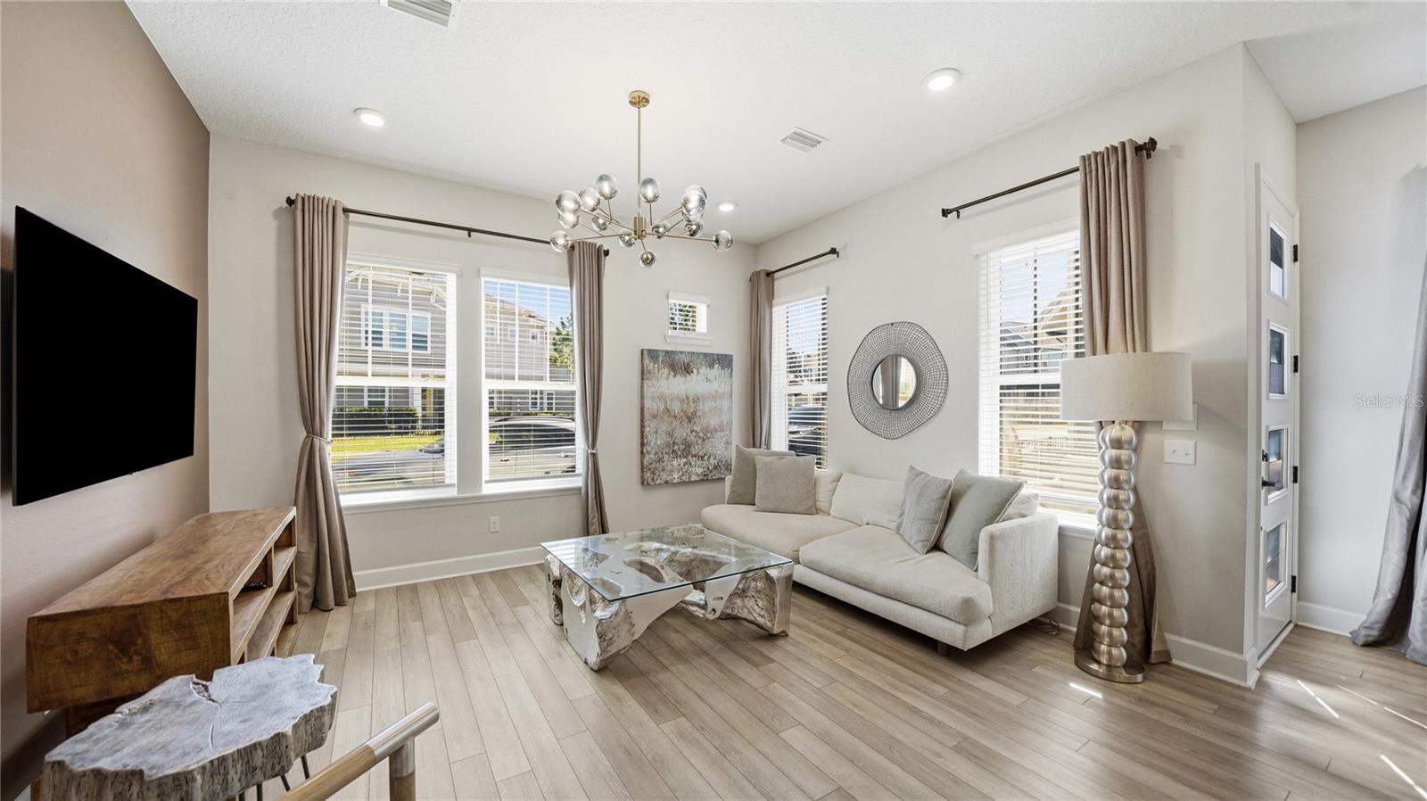 TIDAL POINTE/SOUTBSIDE QUARTER - Residential