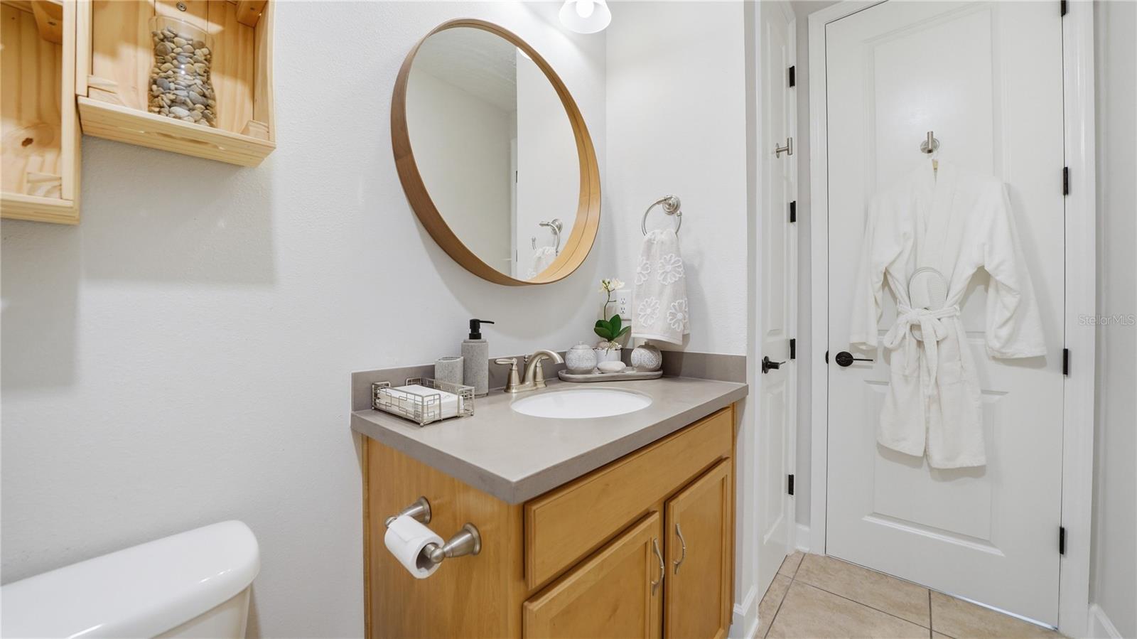 TIDAL POINTE/SOUTBSIDE QUARTER - Residential