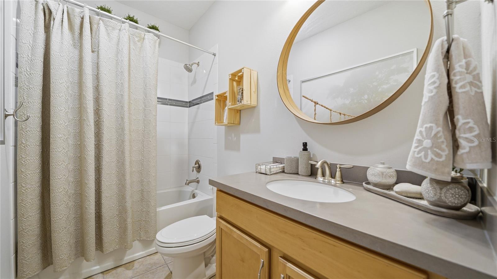 TIDAL POINTE/SOUTBSIDE QUARTER - Residential