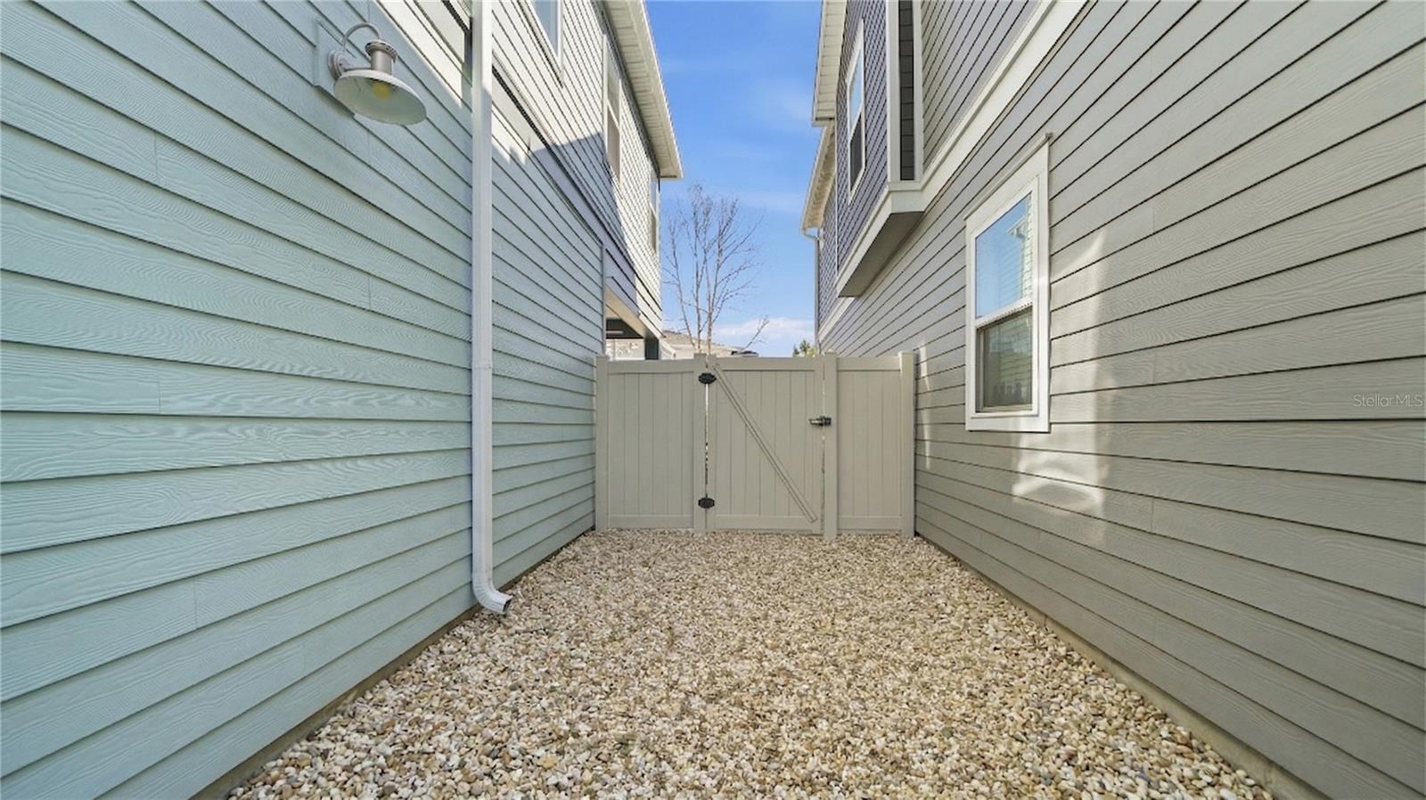 TIDAL POINTE/SOUTBSIDE QUARTER - Residential