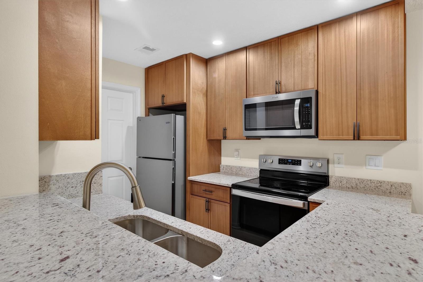 REGENCY PARK AT LAKE MARY A CONDO - Residential