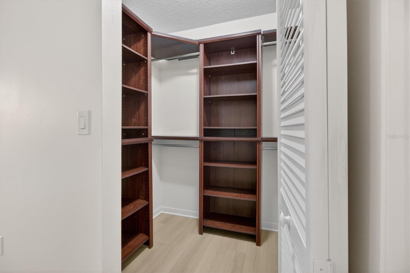 REGENCY PARK AT LAKE MARY A CONDO - Residential