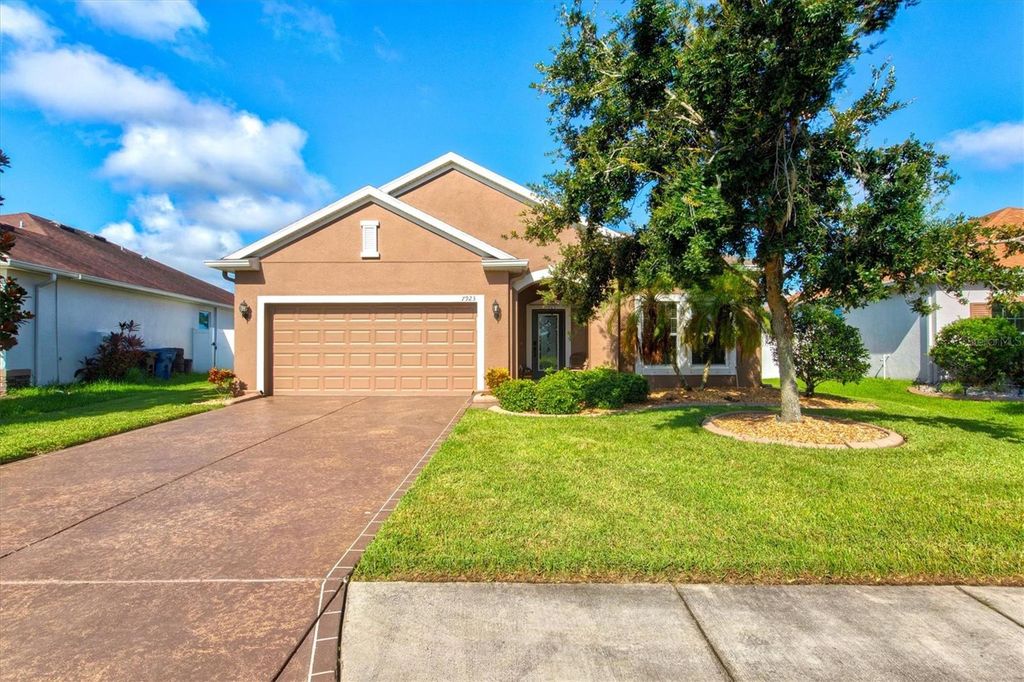 Photo of 7923 111th Terrace E, Parrish, FL 34219 (MLS # A4663472)