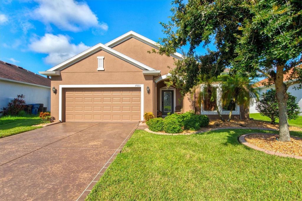 Photo of 7923 111th Terrace E, Parrish, FL 34219 (MLS # A4663472)