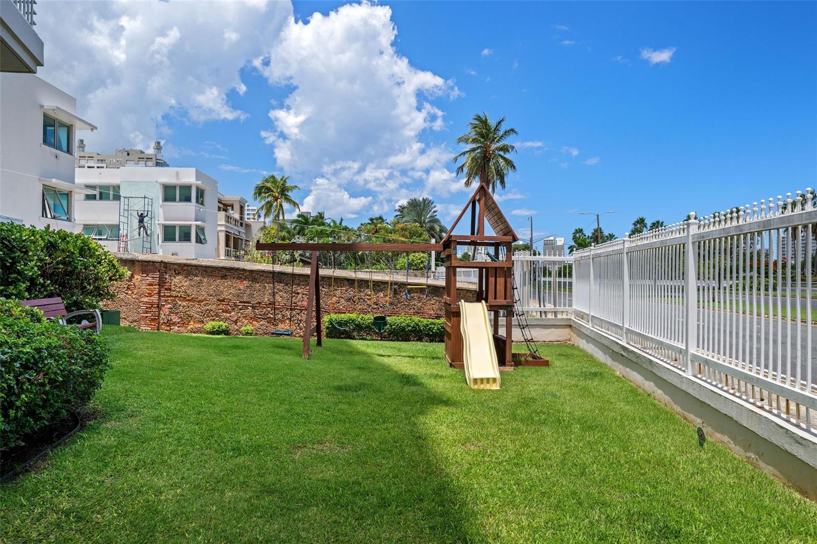 LAGUNA 3 - Residential