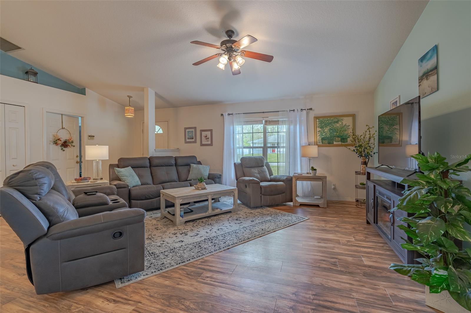 Florida Shores 01 - Residential