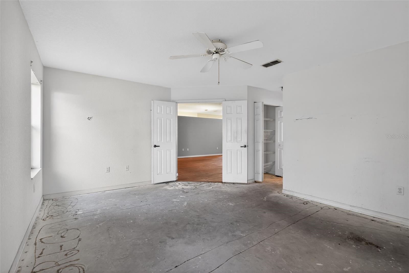 OAK RUN TIMBERGATE - Residential