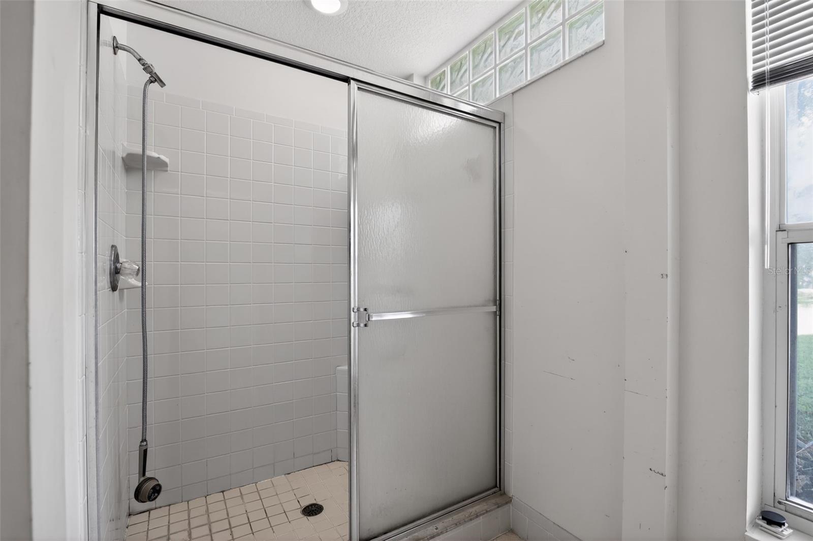 OAK RUN TIMBERGATE - Residential