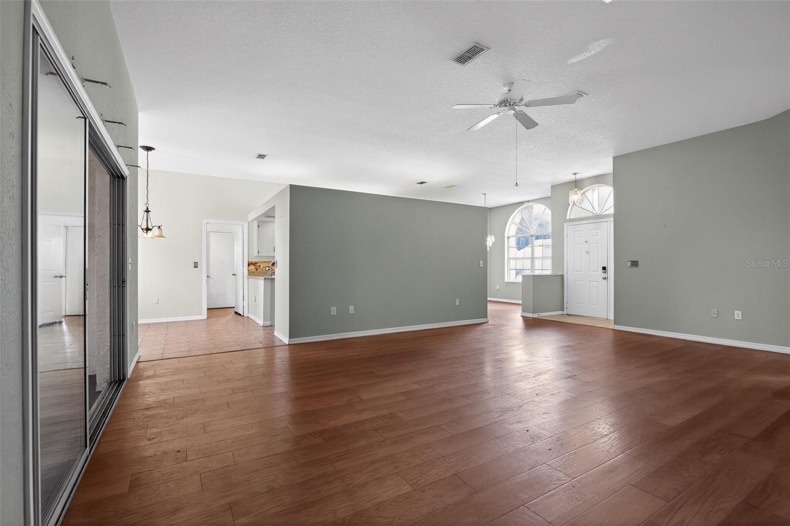 OAK RUN TIMBERGATE - Residential