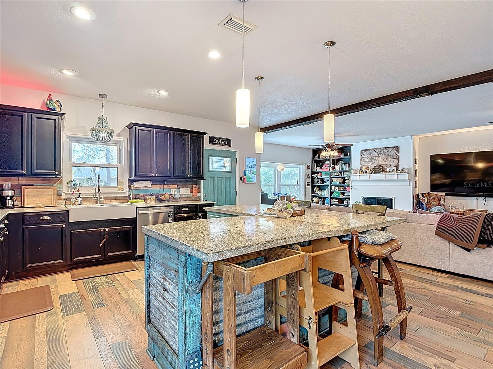 WEST SUWANEE HEIGHTS - Residential