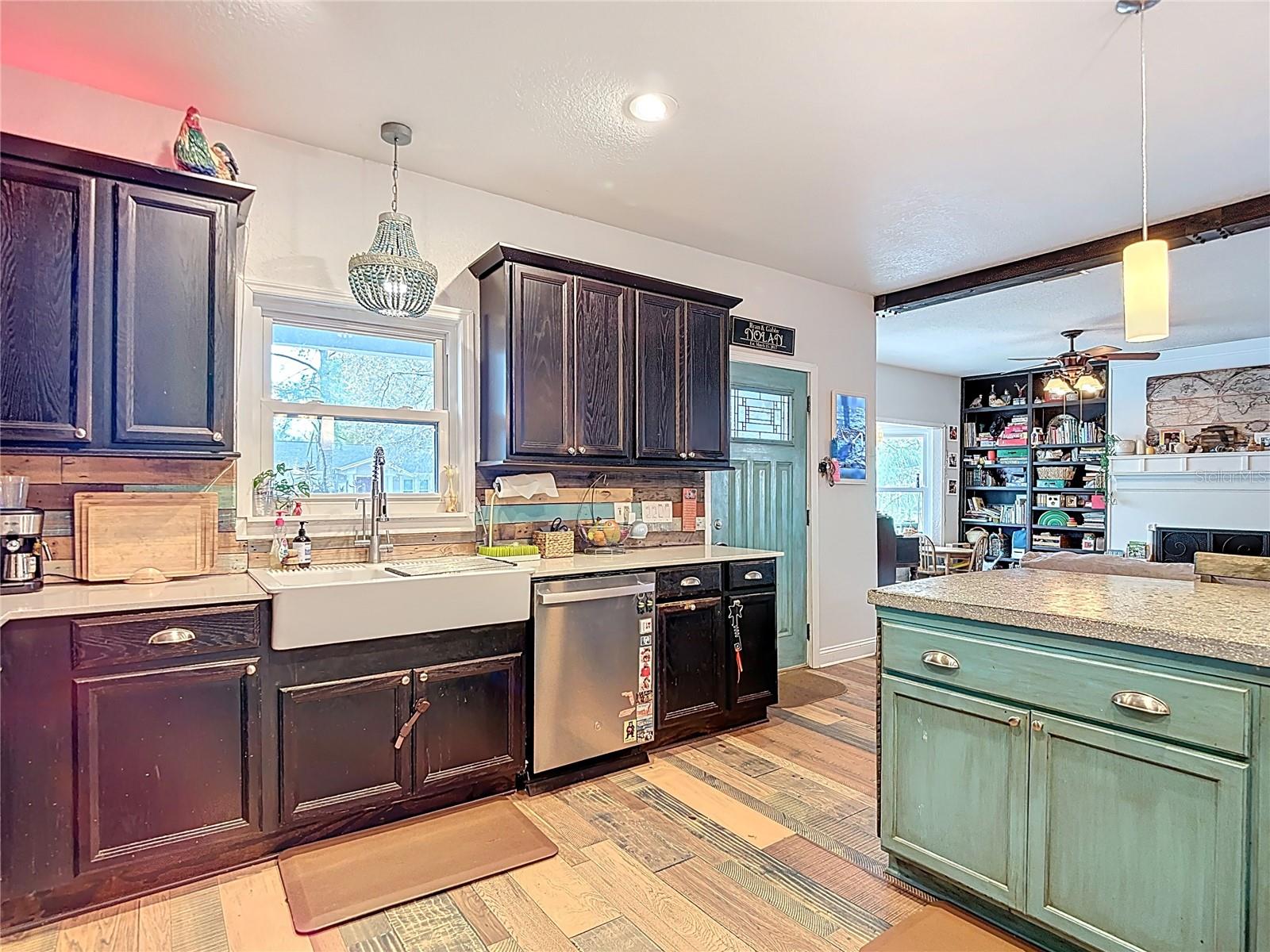 WEST SUWANEE HEIGHTS - Residential