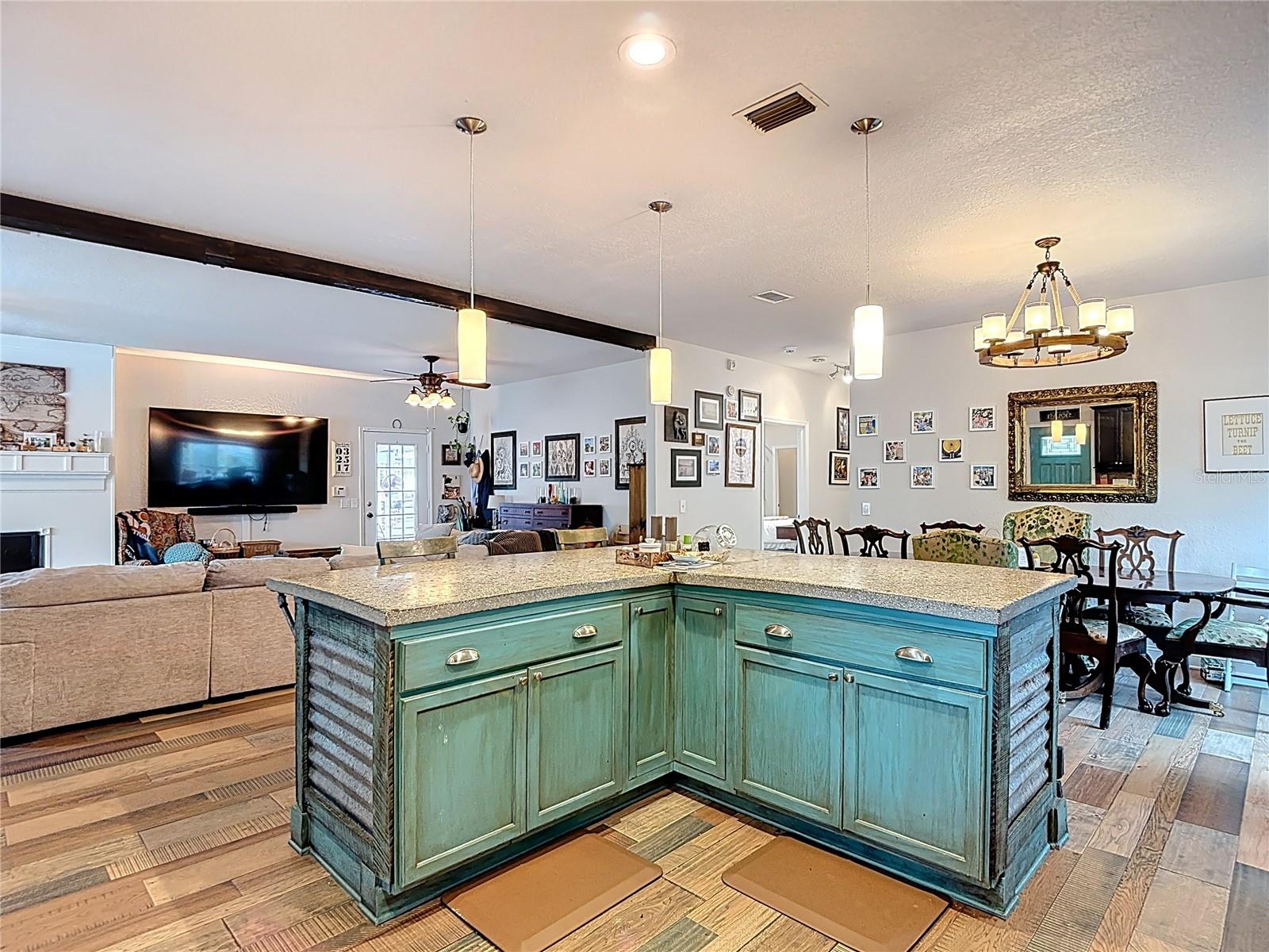 WEST SUWANEE HEIGHTS - Residential