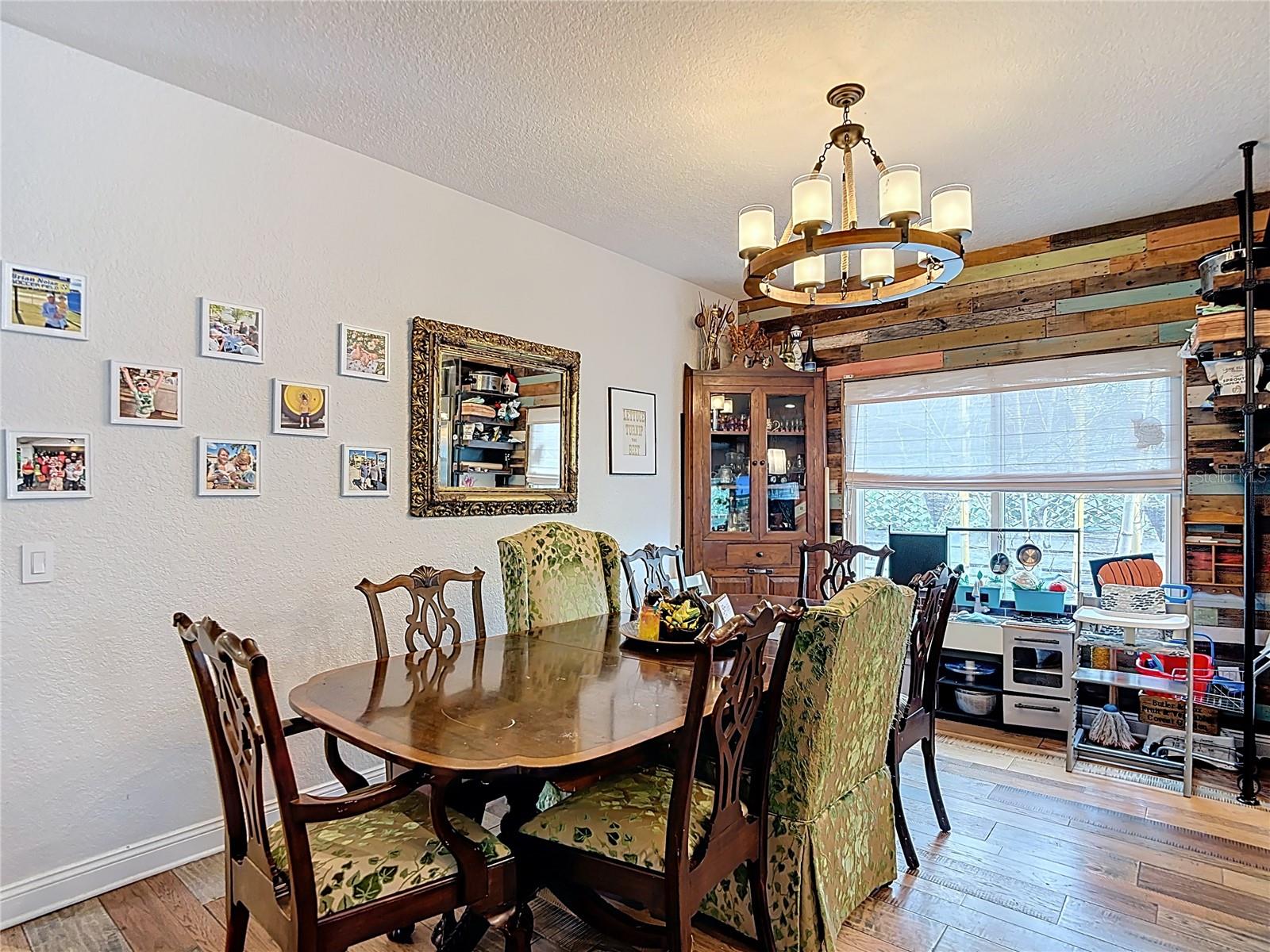 WEST SUWANEE HEIGHTS - Residential