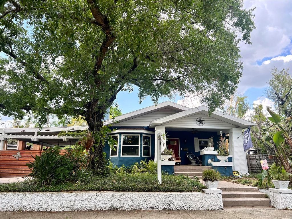 Photo of 105 W Comanche Avenue, Tampa, FL 33604 (MLS # L4960077)