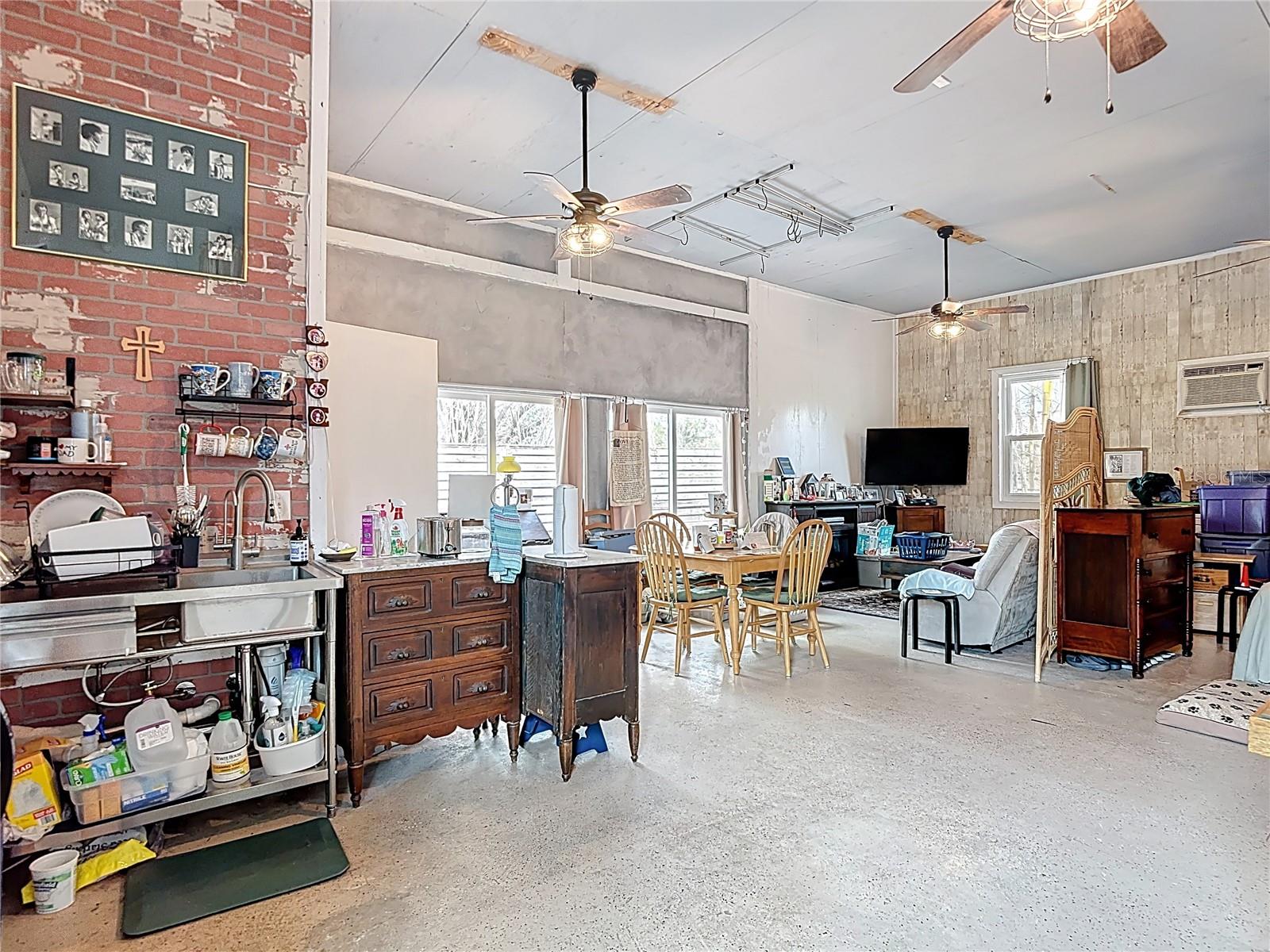 WEST SUWANEE HEIGHTS - Residential