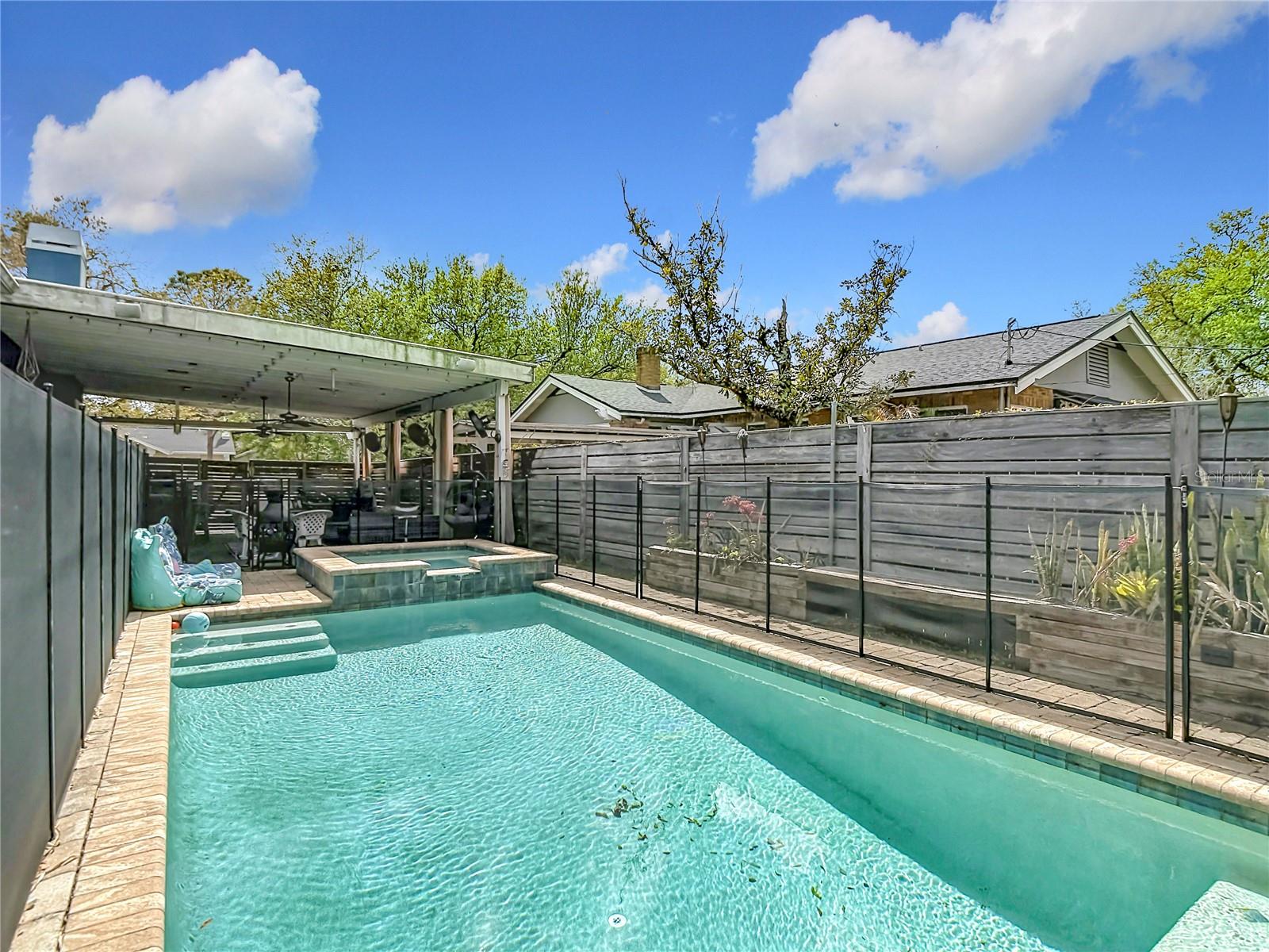 WEST SUWANEE HEIGHTS - Residential