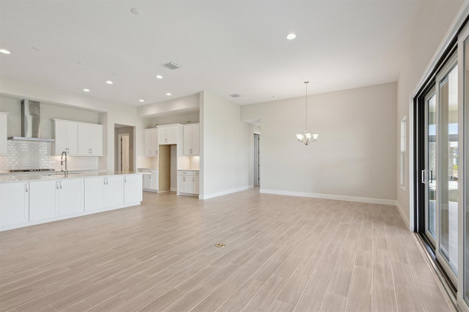 5194 EVERLONG DRIVE