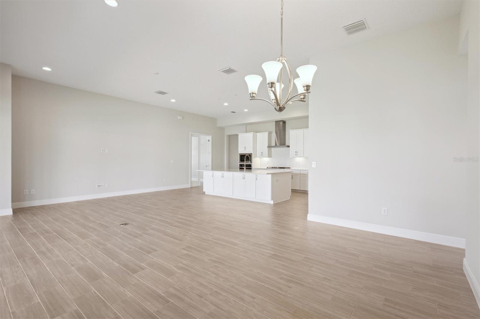 5194 EVERLONG DRIVE
