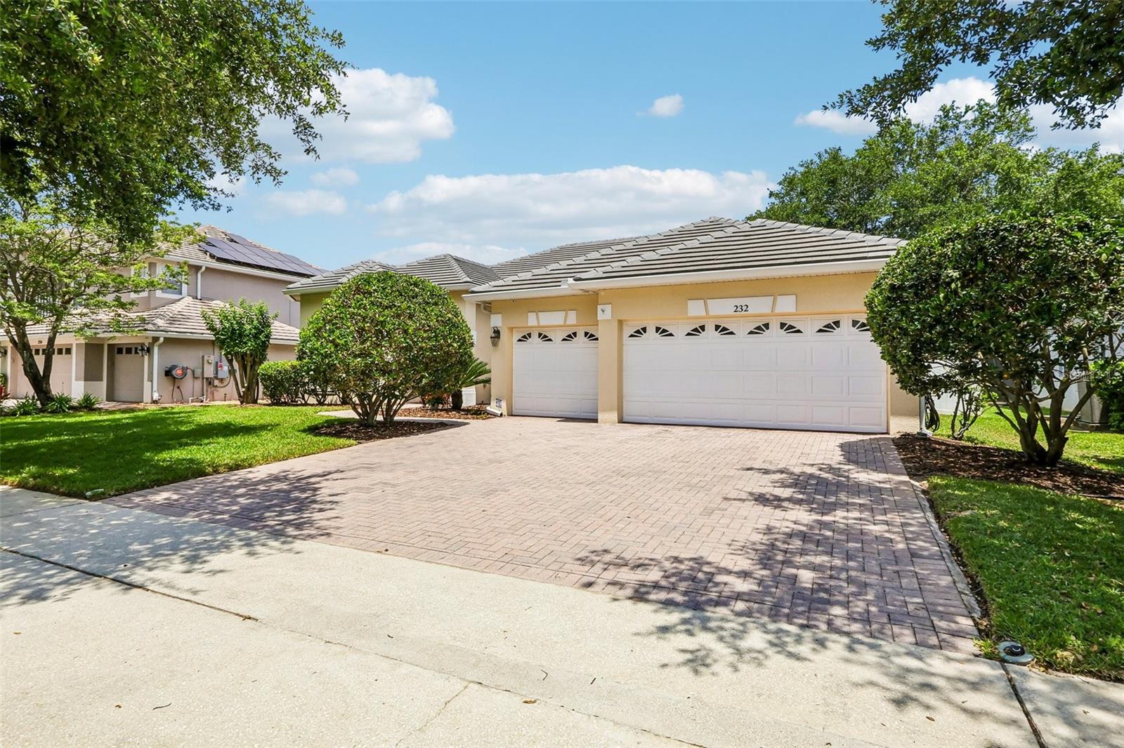 WINDSOR LANDING - Residential