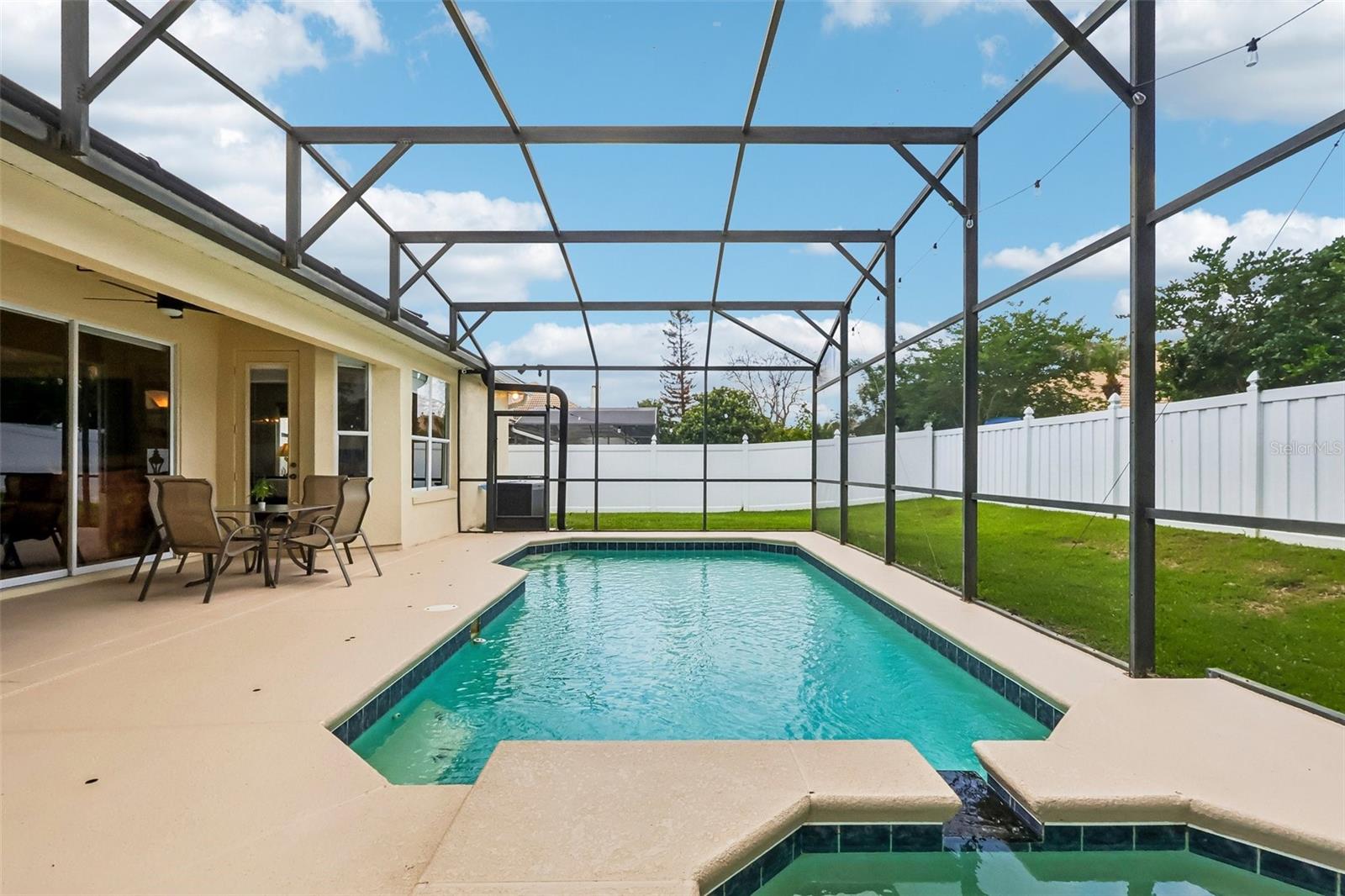 WINDSOR LANDING - Residential