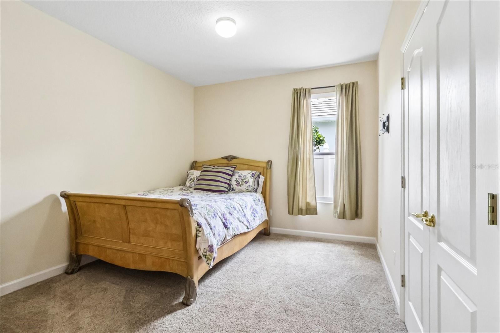 WINDSOR LANDING - Residential
