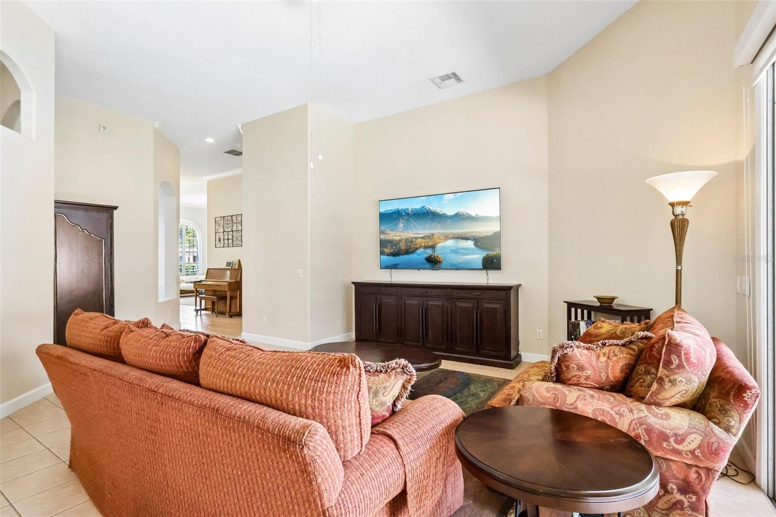 WINDSOR LANDING - Residential