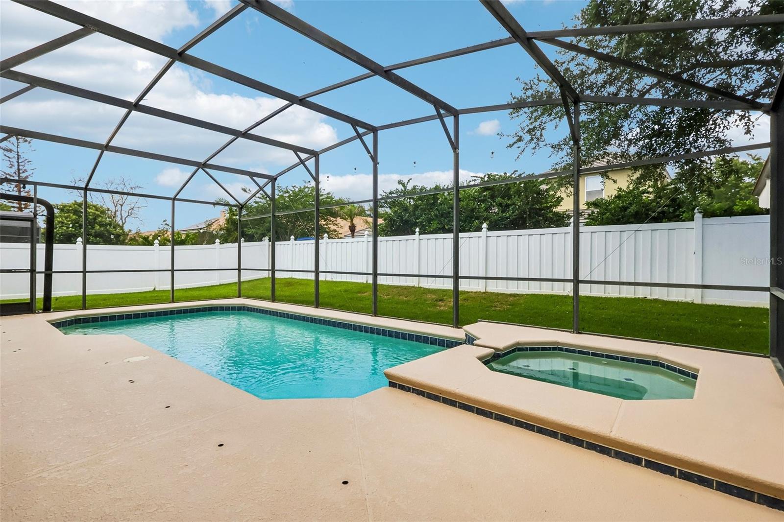 WINDSOR LANDING - Residential