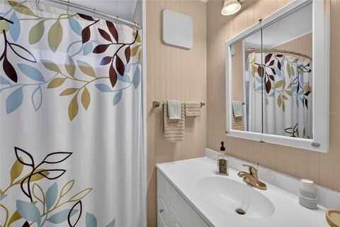 Tiny photo for 565 Tammi Drive, Leesburg, FL 34788 (MLS # G5119328)