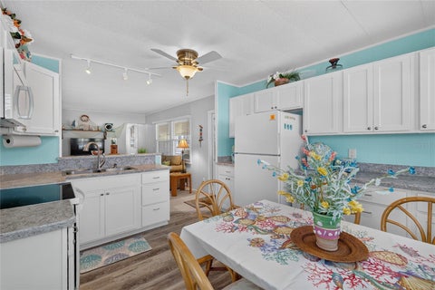 Tiny photo for 565 Tammi Drive, Leesburg, FL 34788 (MLS # G5119328)