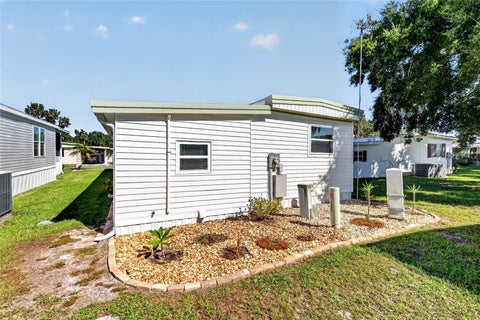Tiny photo for 565 Tammi Drive, Leesburg, FL 34788 (MLS # G5119328)