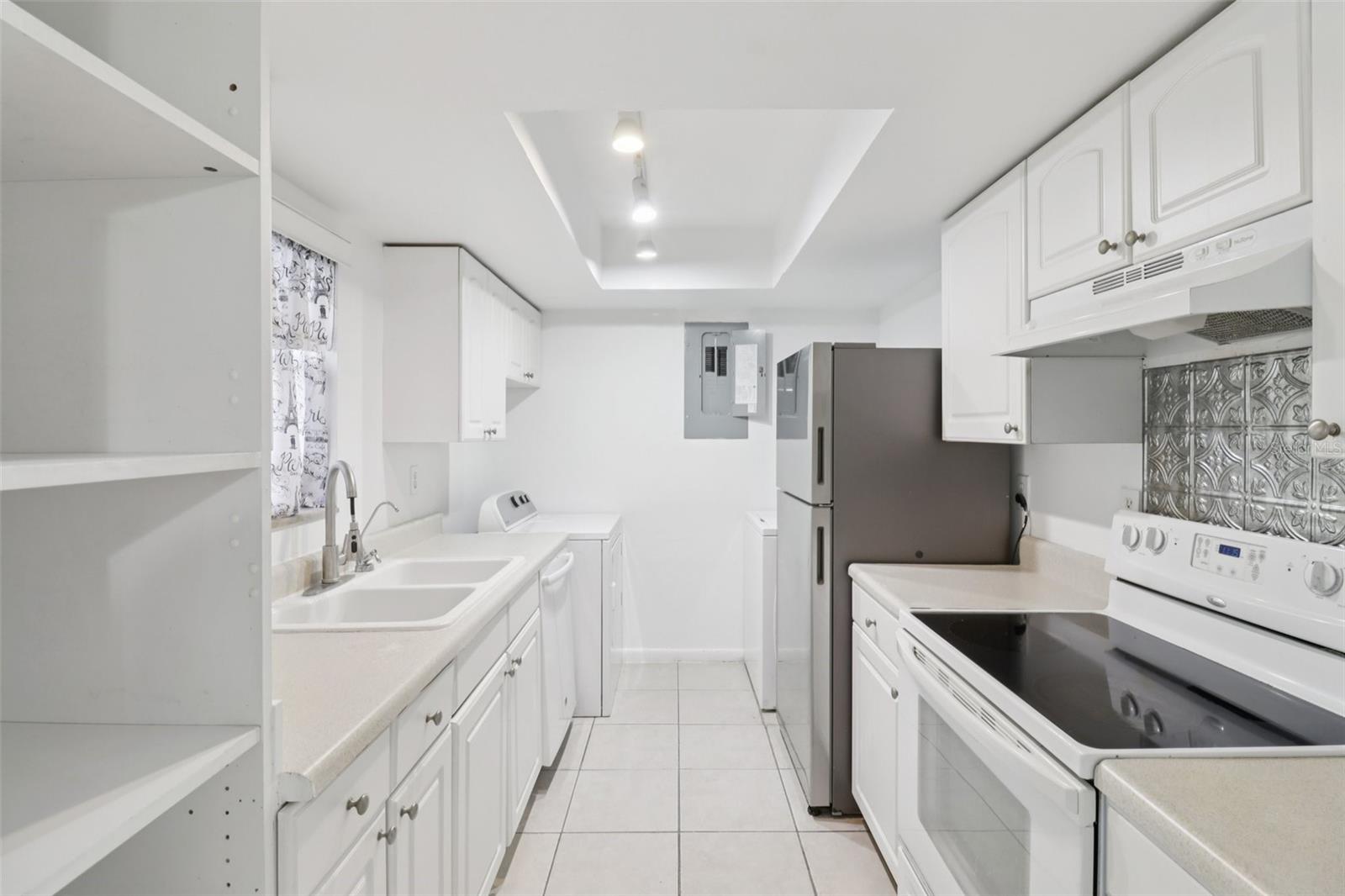 LEMON TREE SEC 1 - Residential