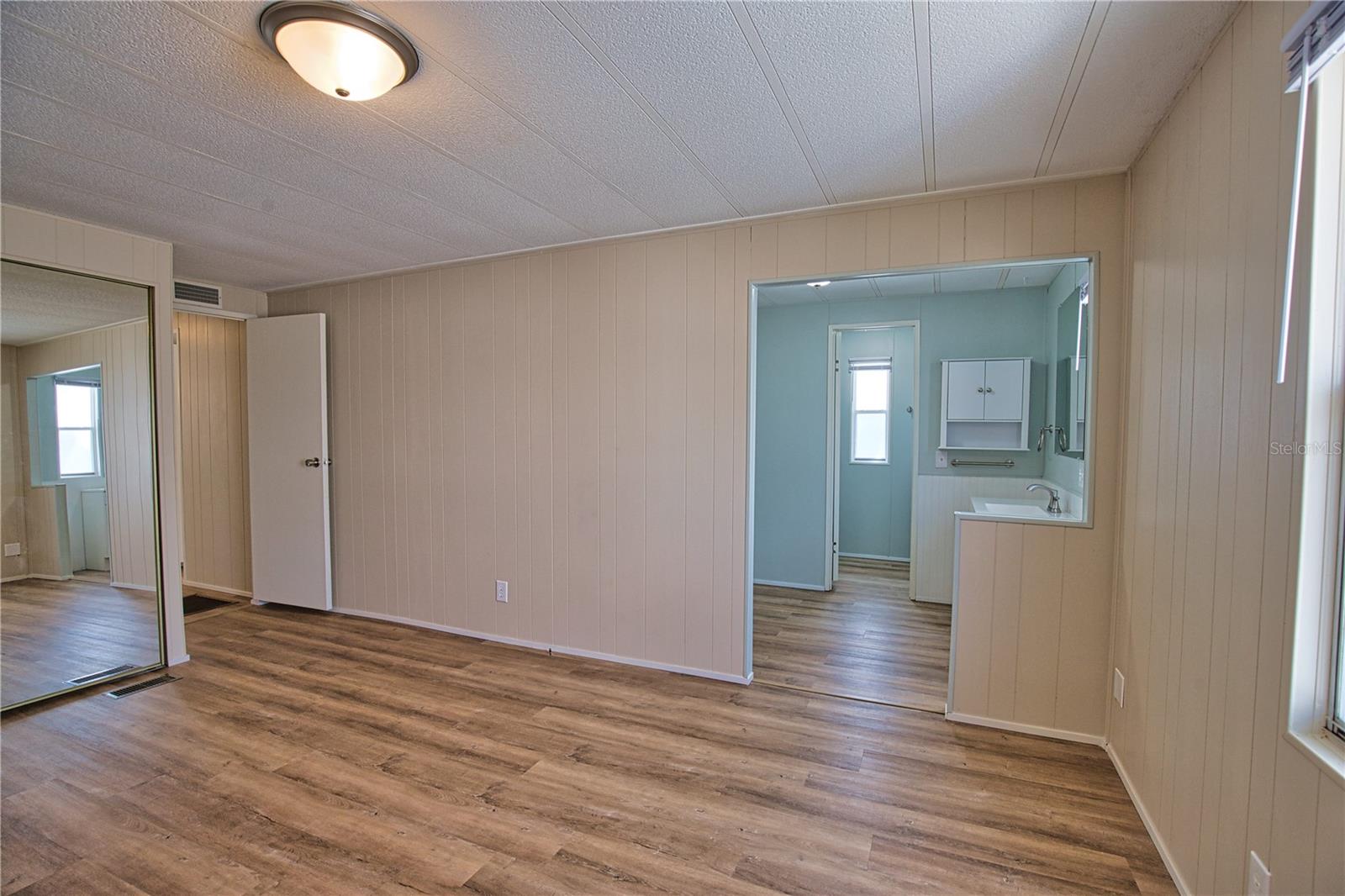 TRAILER ACRES, HARBOR COVE - Residential