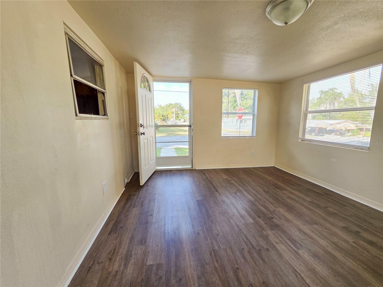 APACHE SHORES UNIT 07 - Residential