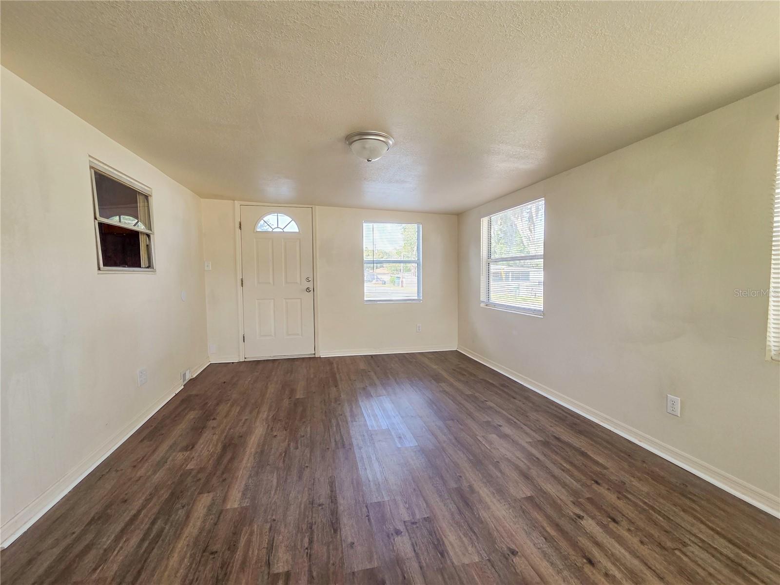 APACHE SHORES UNIT 07 - Residential