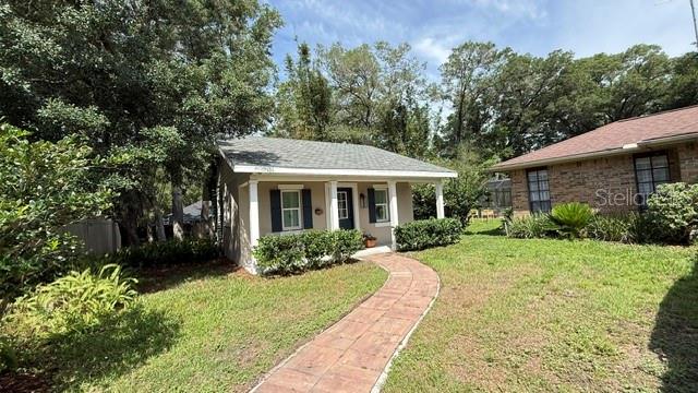 1990 LARCHMONT DRIVE