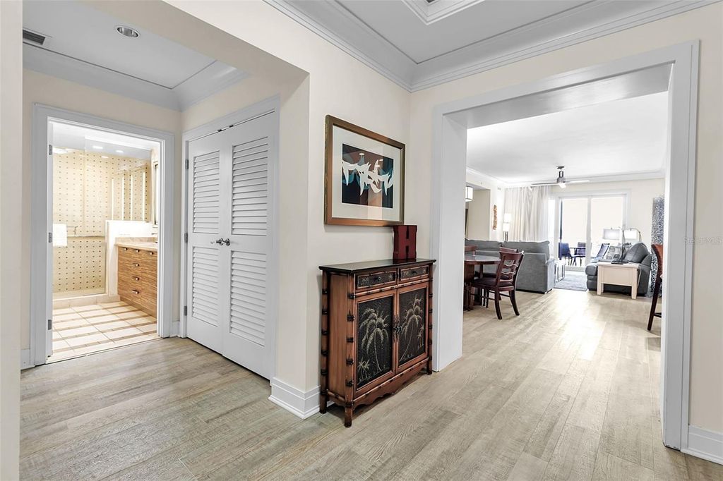 Photo of 915 Seaside Drive #310, Sarasota, FL 34242 (MLS # A4686908)