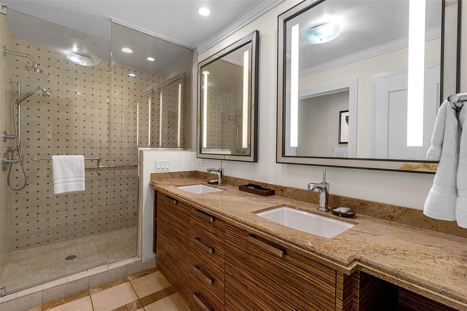 SIESTA KEY BEACH RESIDENCES II - Residential