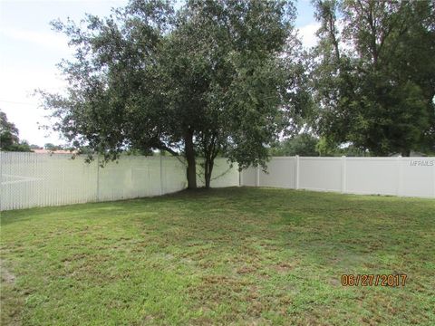 A home in WINTER HAVEN
