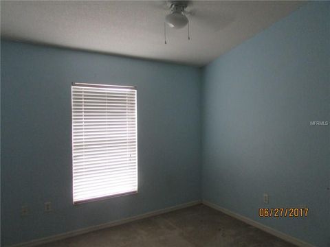 A home in WINTER HAVEN