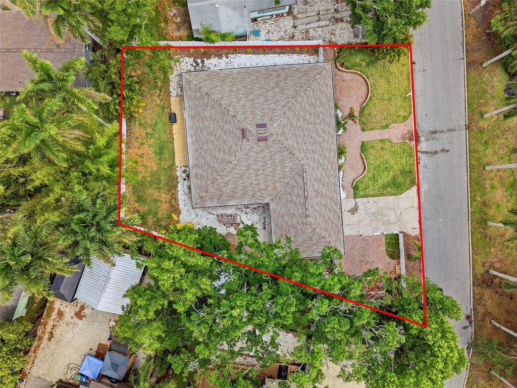 Photo of 2004 Virginia Drive, Bradenton, FL 34205 (MLS # TB8495476)